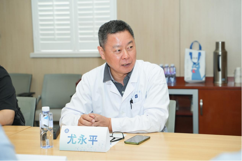 江蘇省人民醫(yī)院引領(lǐng)精準(zhǔn)手術(shù)新時(shí)代:神經(jīng)系統(tǒng)腫瘤細(xì)胞級(jí)精準(zhǔn)手術(shù)研討會(huì)圓滿成功(圖3)