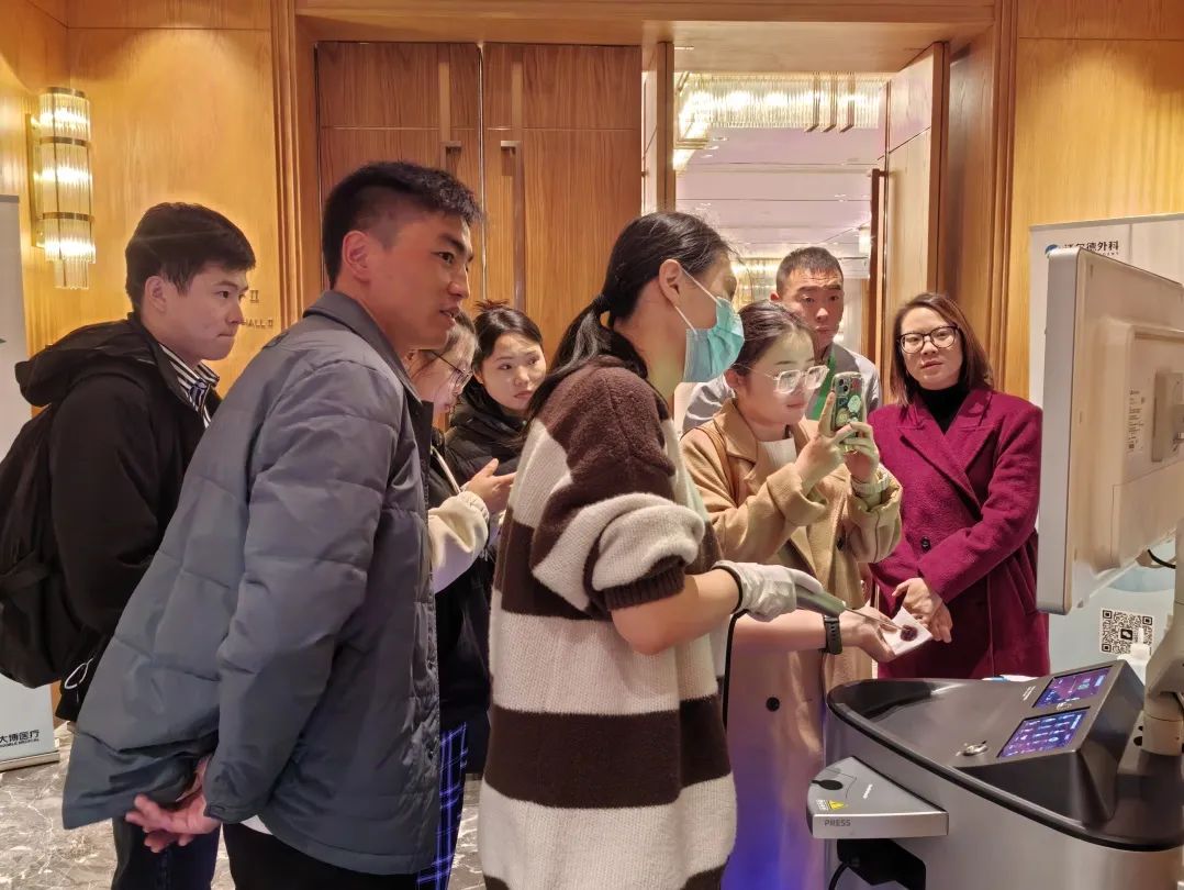 山東省神經(jīng)外科學(xué)術(shù)年會隆重召開，EndoSCell?細(xì)胞級熒光導(dǎo)引技術(shù)備受矚目(圖6)