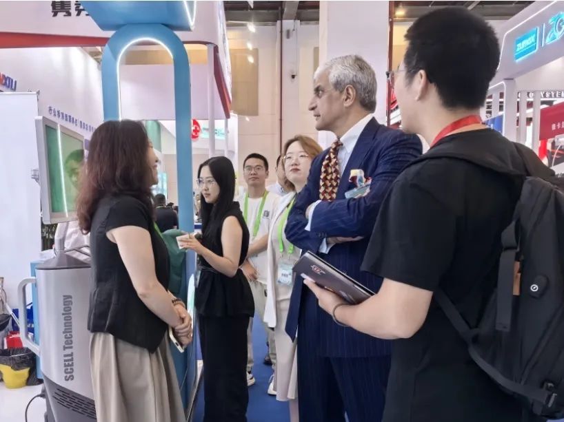 中華醫(yī)學(xué)會神經(jīng)外科學(xué)分會第二十二次學(xué)術(shù)會議在蘇召開：細(xì)胞級熒光導(dǎo)引技術(shù)引領(lǐng)神經(jīng)外科手術(shù)邁入精準(zhǔn)可視化新時代(圖14)